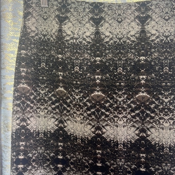 Lord & Taylor Brown Snake Print Pencil Skirt Knee Length Size 14 - Picture 4 of 16
